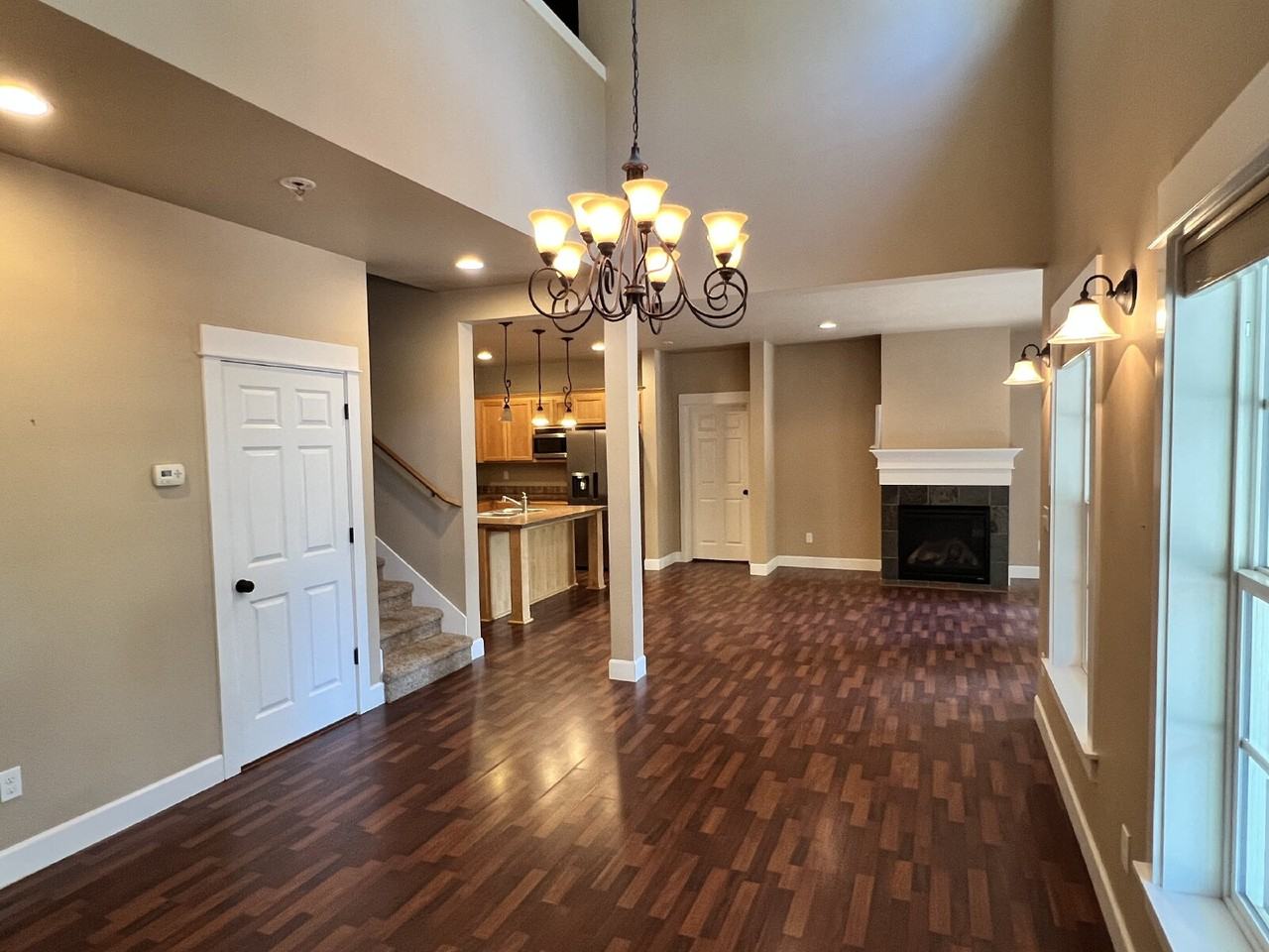395 Ellie Ln - Photo 2 of 21