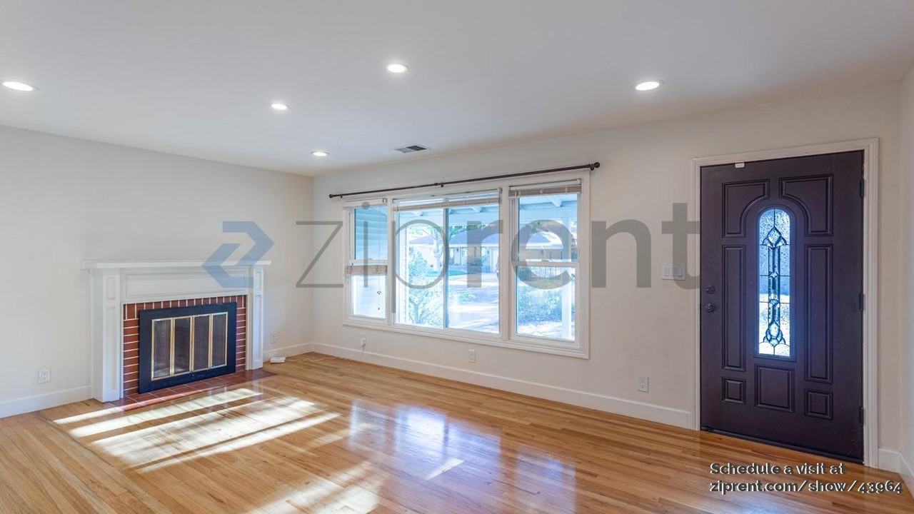 1334 Floyd Ave - Photo 7 of 19