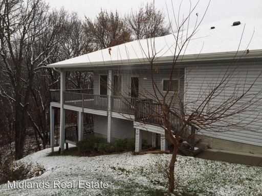 19720 Sterling Ct - Photo 2 of 9