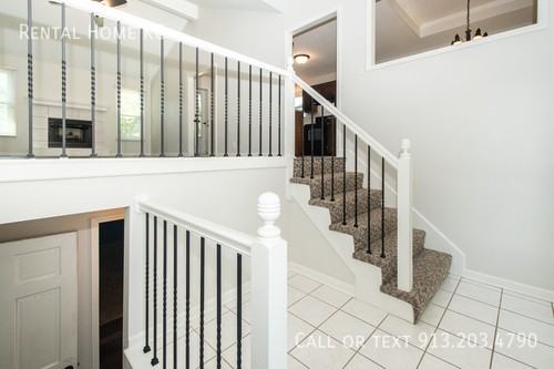 21351 W 123rd Ter - Photo 2 of 26