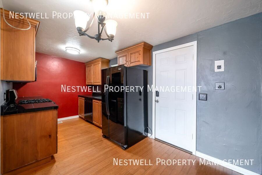 2891 S 2955 W - Photo 2 of 18