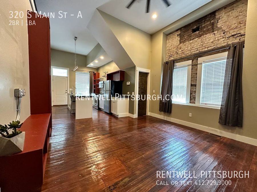 320 S Main St #A - Photo 3 of 11