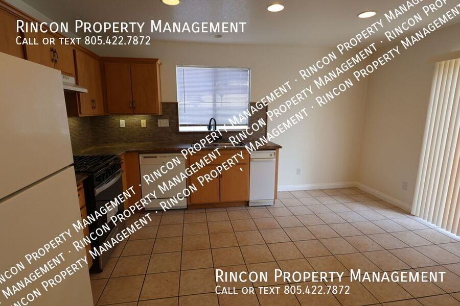 921 Aurora Dr - Photo 3 of 19