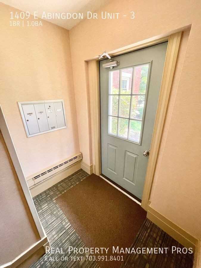 1409 E Abingdon Dr #3 - Photo 2 of 46