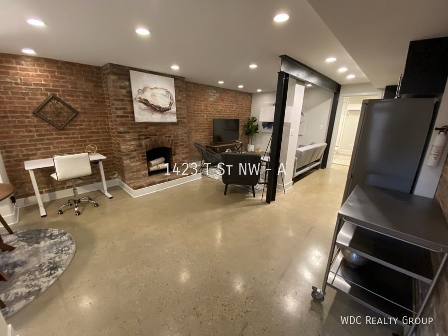 1423 T St Nw #A - Photo 5 of 34