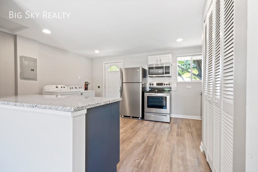 95 Shepard St #B - Photo 4 of 35