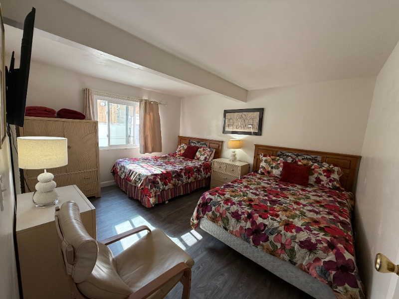 822 Island Ct - Photo 6 of 39