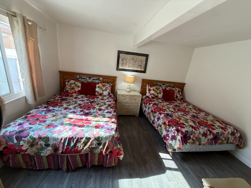 822 Island Ct - Photo 7 of 39