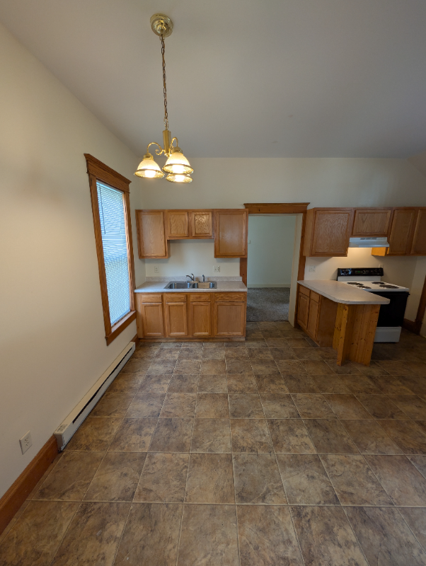 1827 Bellinger St - Photo 3 of 20