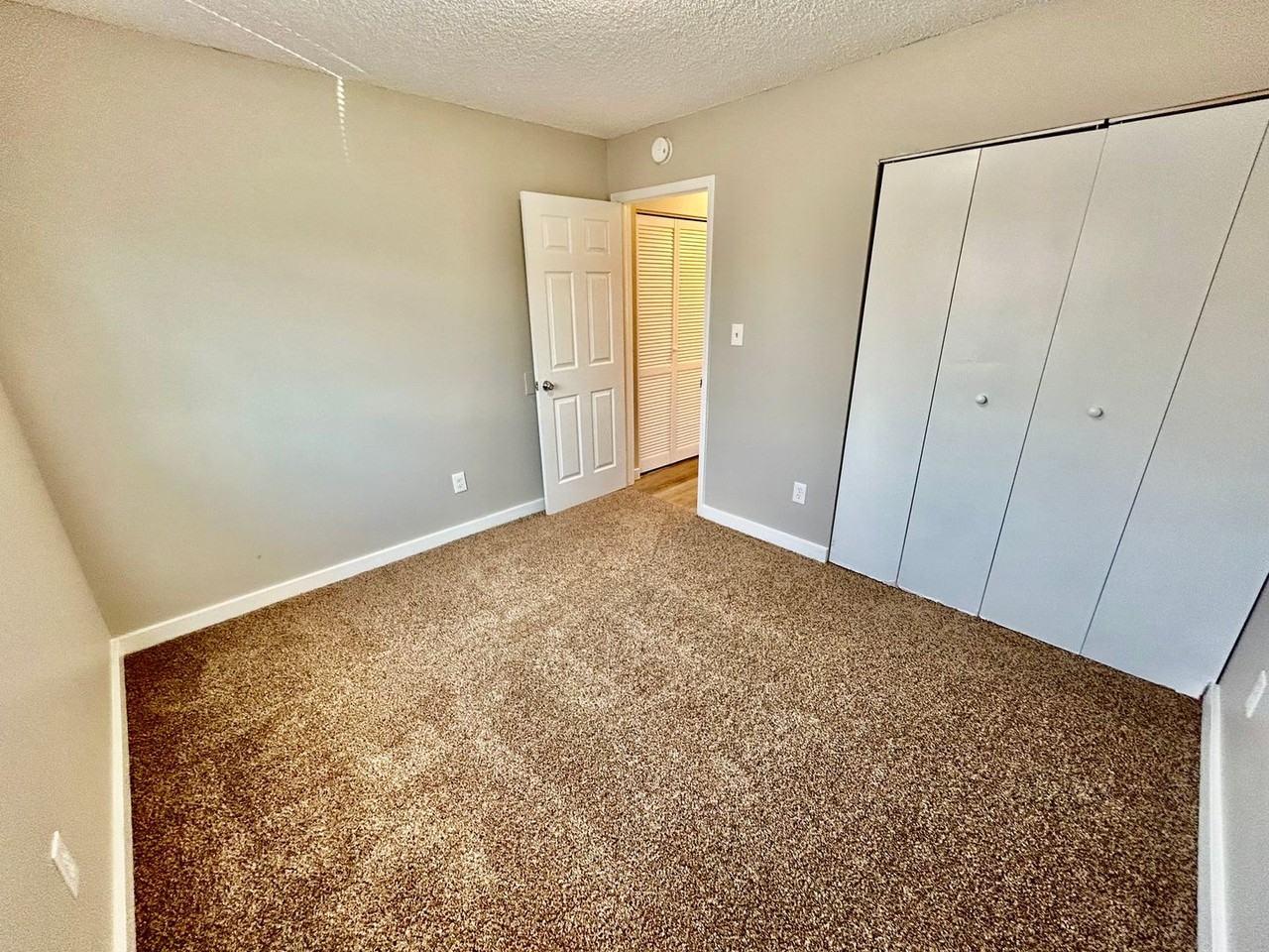 1059 Mazatlan Circle #B - Photo 6 of 19