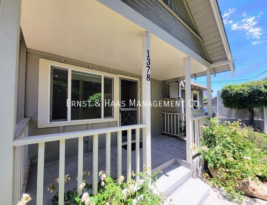 1378 Loma Ave - Photo 2 of 18