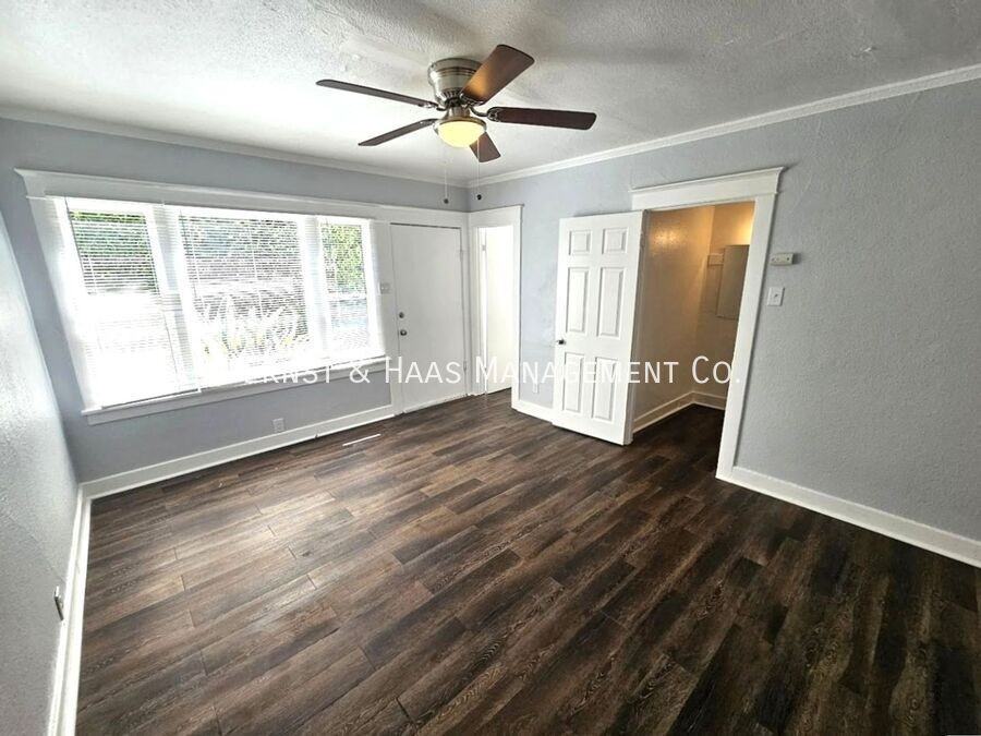 1306 East Hellman Street #05 - Photo 3 of 10