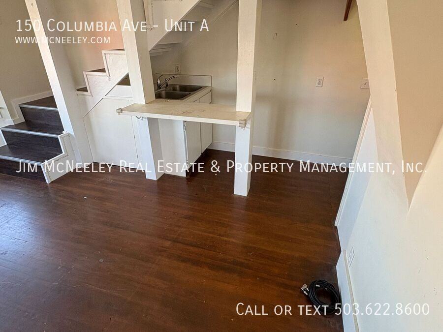 150 Columbia Ave #A - Photo 5 of 13