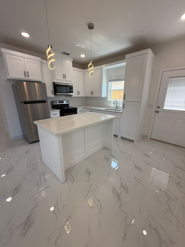 1706 W Violet Dr #1 - Photo 3 of 11