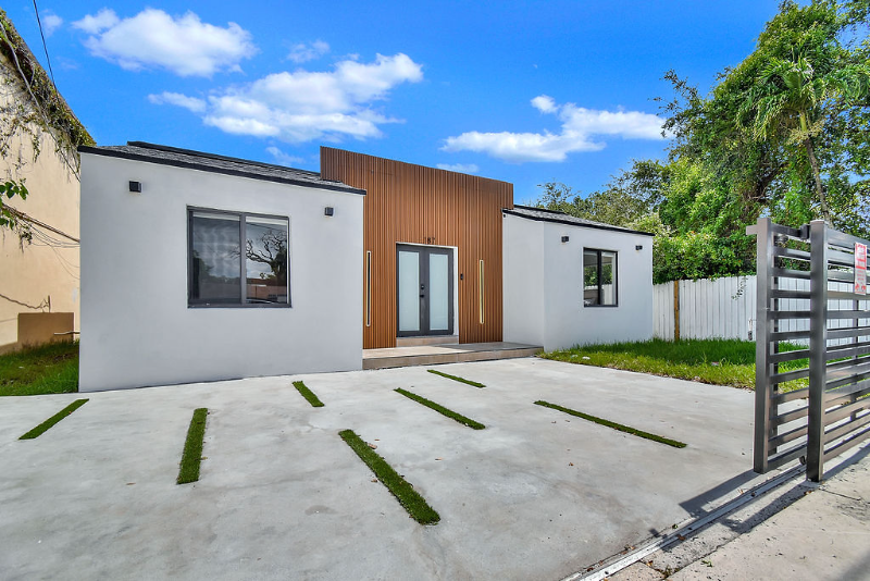 187 Nw 53rd St - Photo 2 of 20