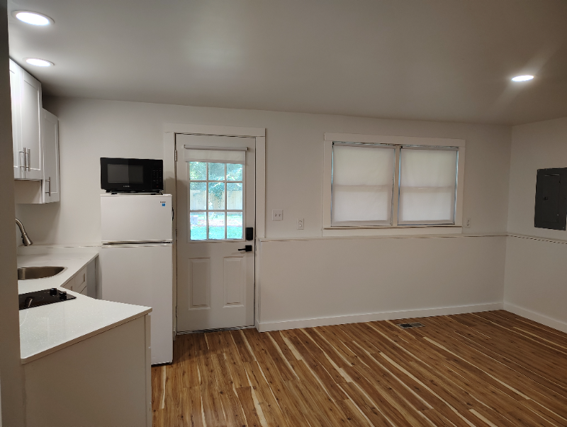 1 Aurora Ave - Photo 3 of 15