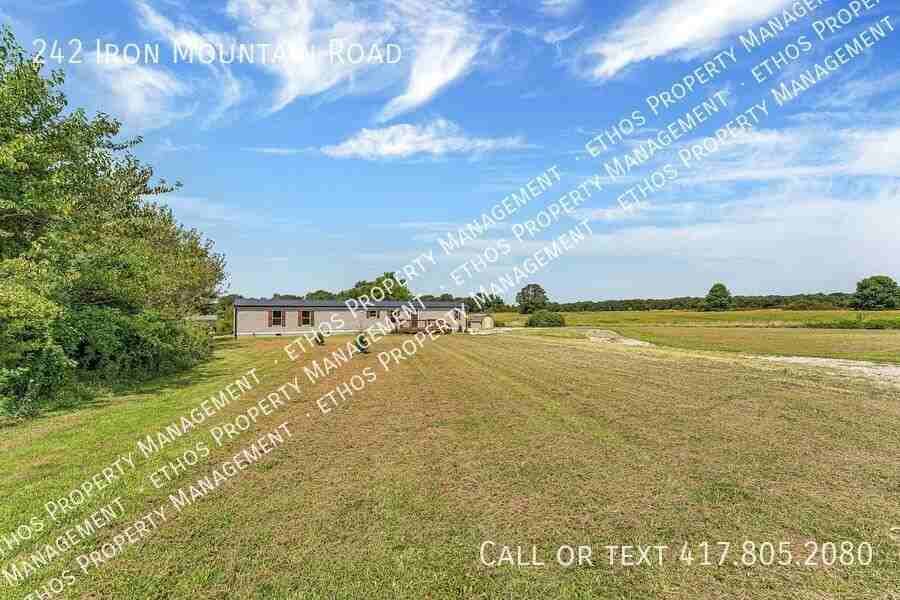 242 S Iron Mountain Rd - Photo 2 of 10