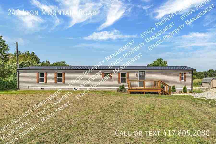 242 S Iron Mountain Rd - Photo 3 of 10