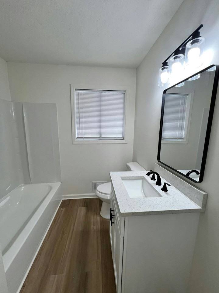 4421 Lee Rd SW, Unit A3 - Photo 3 of 9