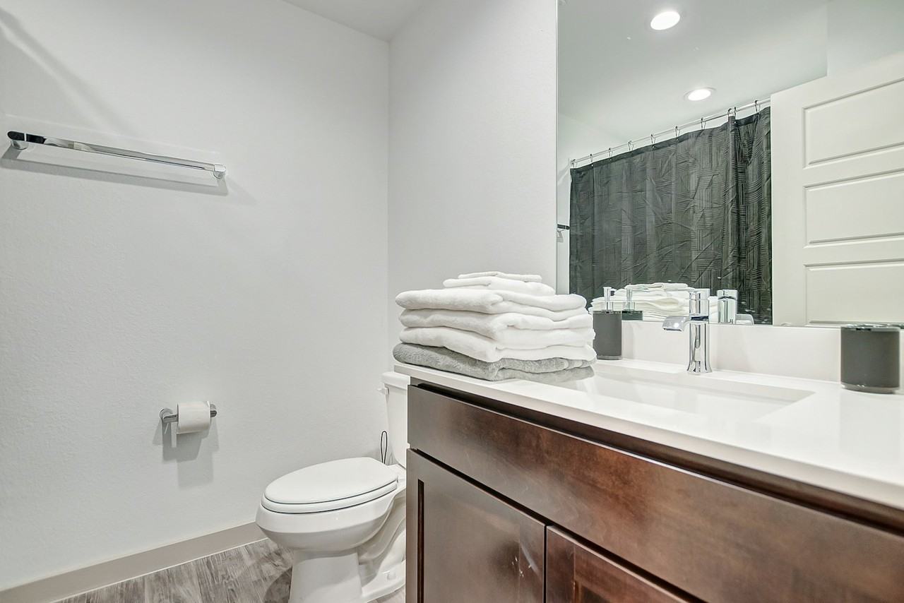 12827 Barnsbury Lane - Photo 6 of 44