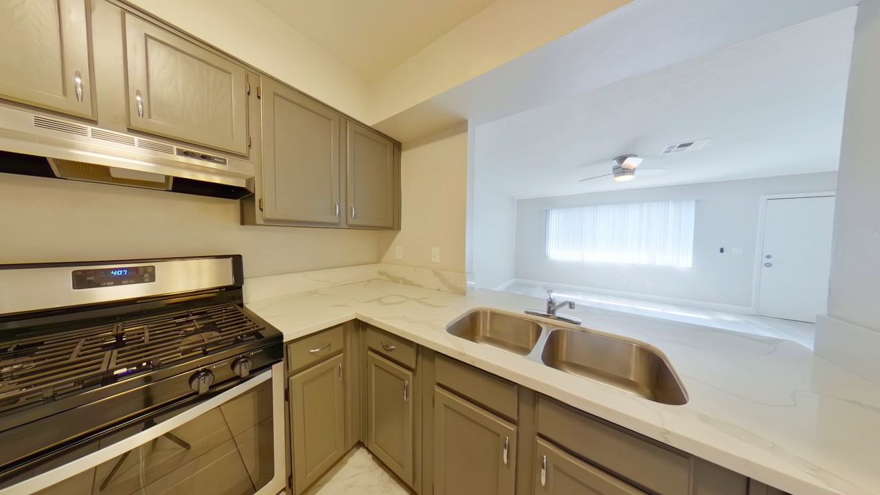 1640 Athol Avenue - Photo 2 of 17