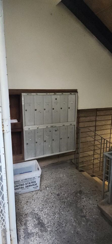 2740 College Ave. - Photo 5 of 50