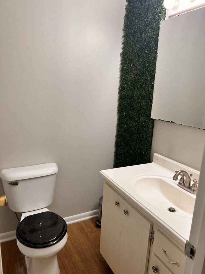 801 East Main Street (NEW) - Photo 7 of 8