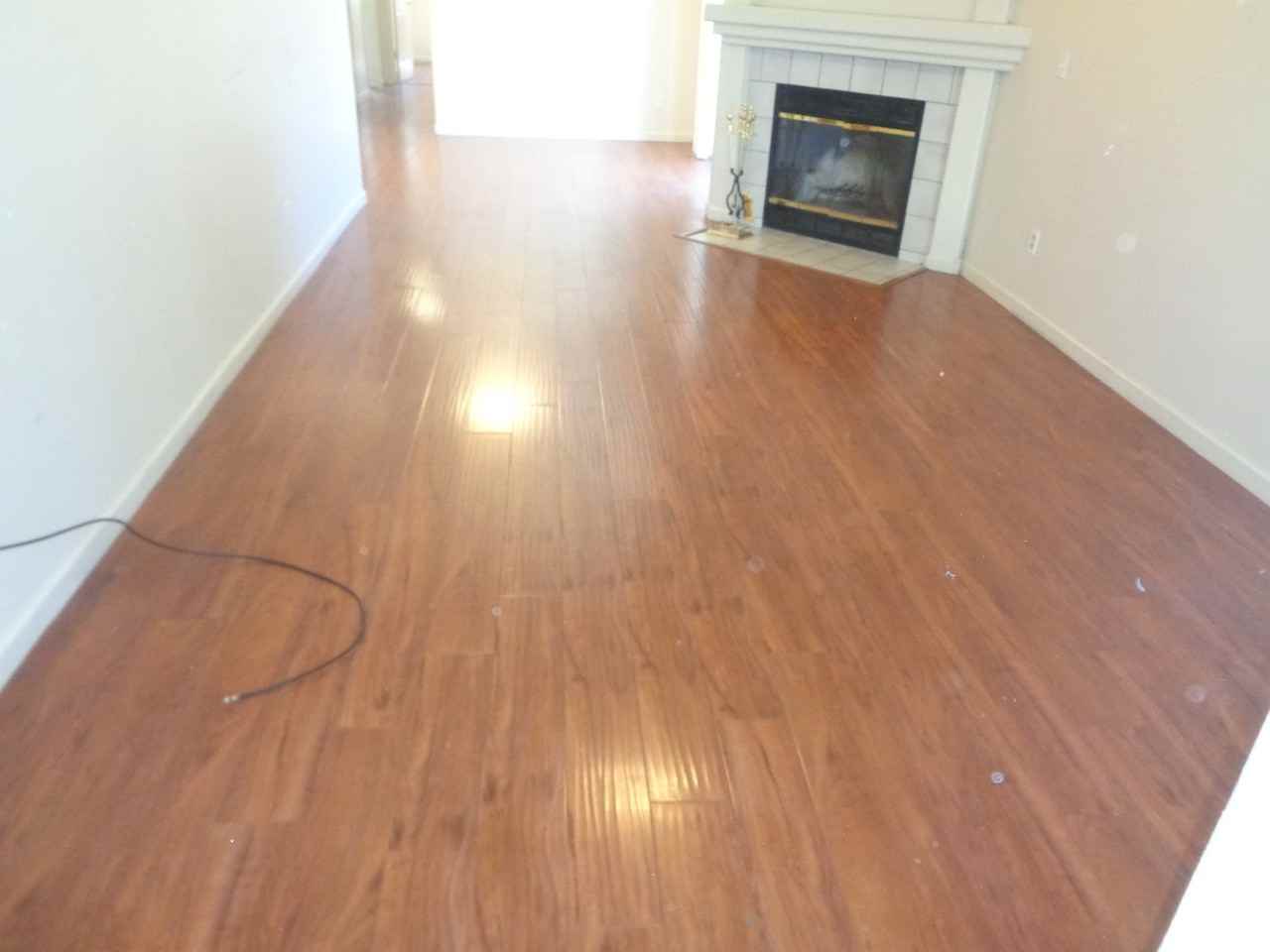 938 Crisp Drive - Photo 2 of 5