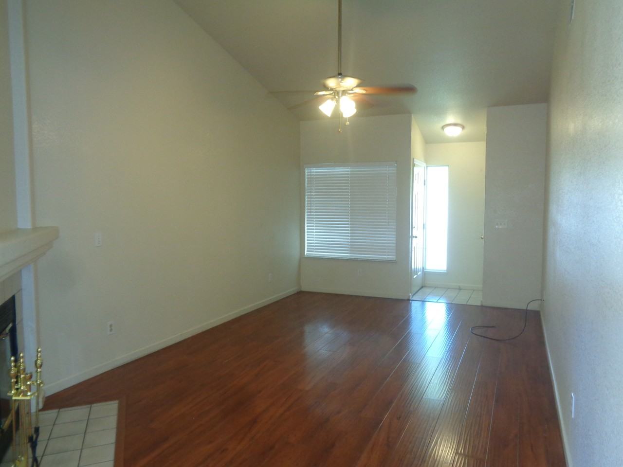 938 Crisp Drive - Photo 3 of 5