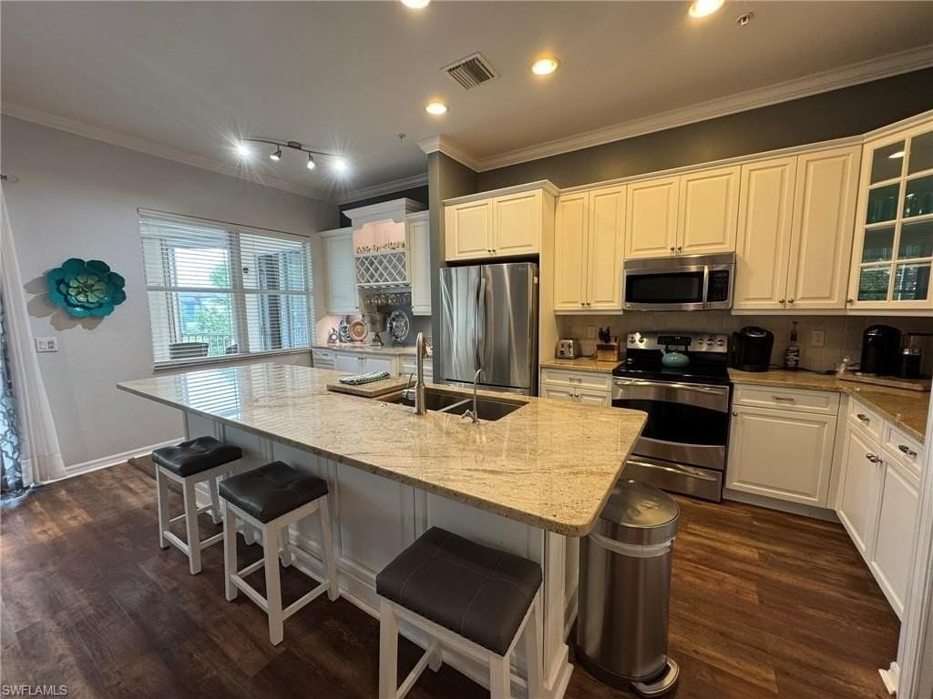 21524 Taft Ct #201 - Photo 3 of 37