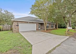 104 Point Comfort Rd - Photo 1 of 1