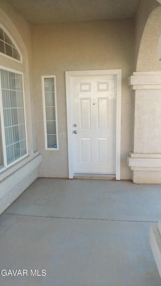 9137 Evelyn Ave - Photo 4 of 33