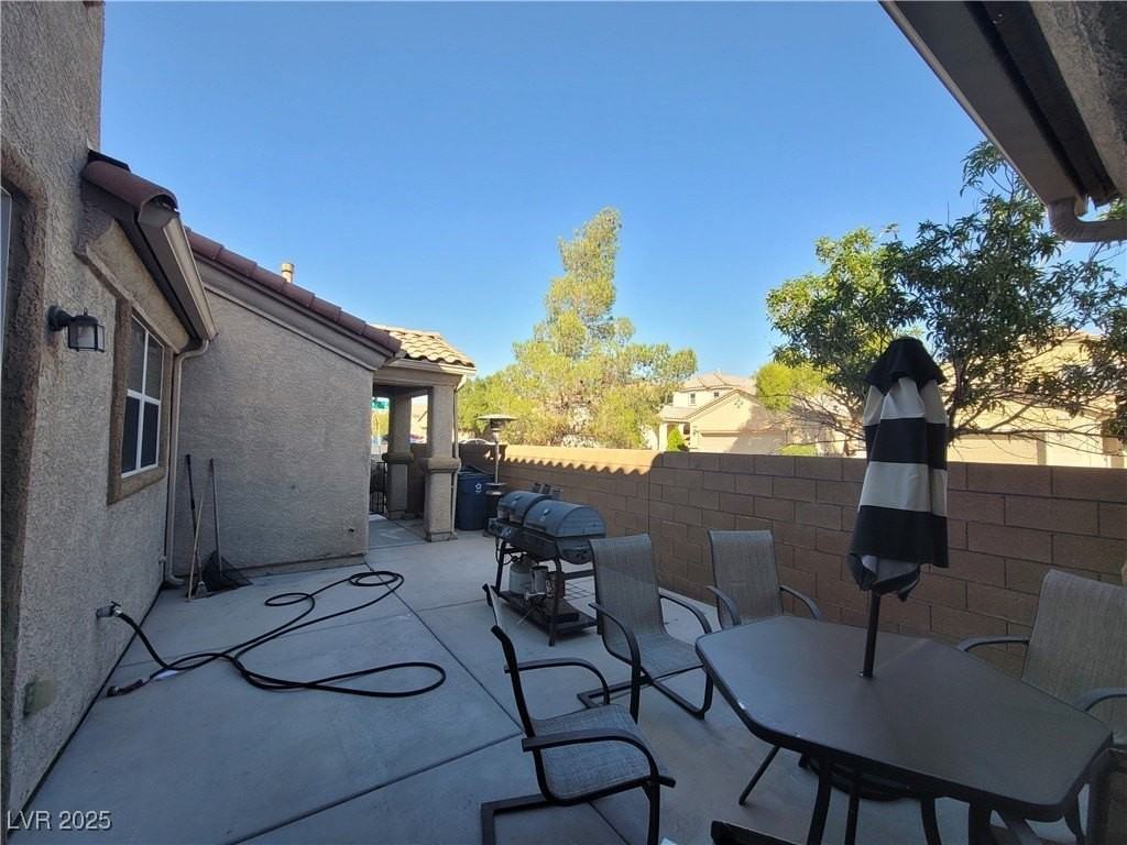 8930 Partridge Hill St - Photo 6 of 50