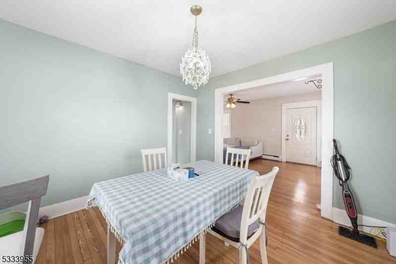 10 Hurley Ave - Photo 7 of 28