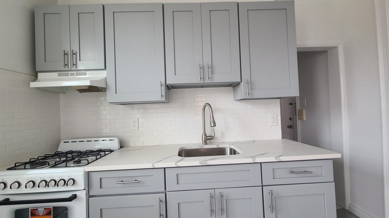 297 Griffith St #3 - Photo 3 of 14