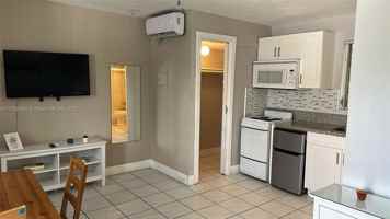 featured image of 90 Isle Of Venice Dr #7