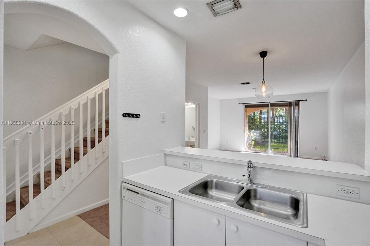 2613 Sw 83rd Ter #104 - Photo 7 of 39