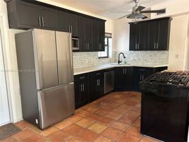 1601 Sw 10th St - Photo 1 of 1