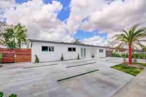 featured image of 3530 Sw 104th Ave