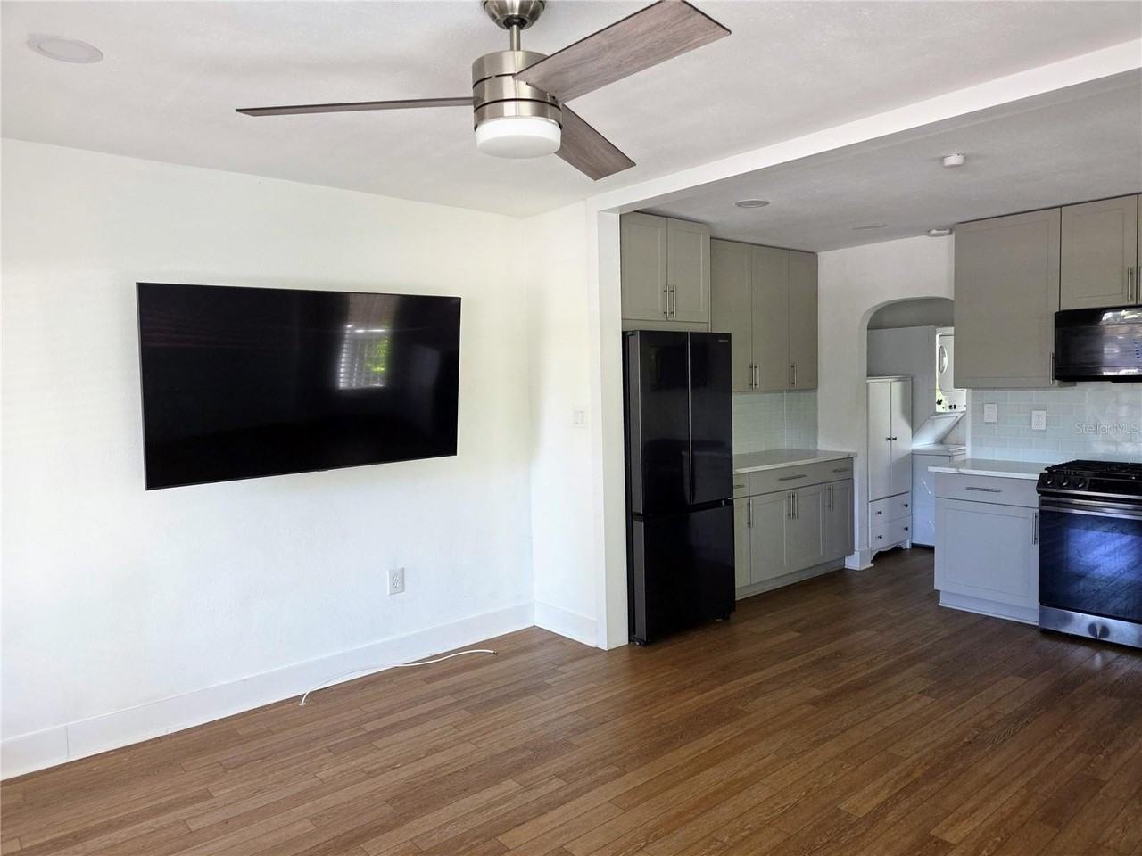 857 22nd Ave N #855 - Photo 4 of 22