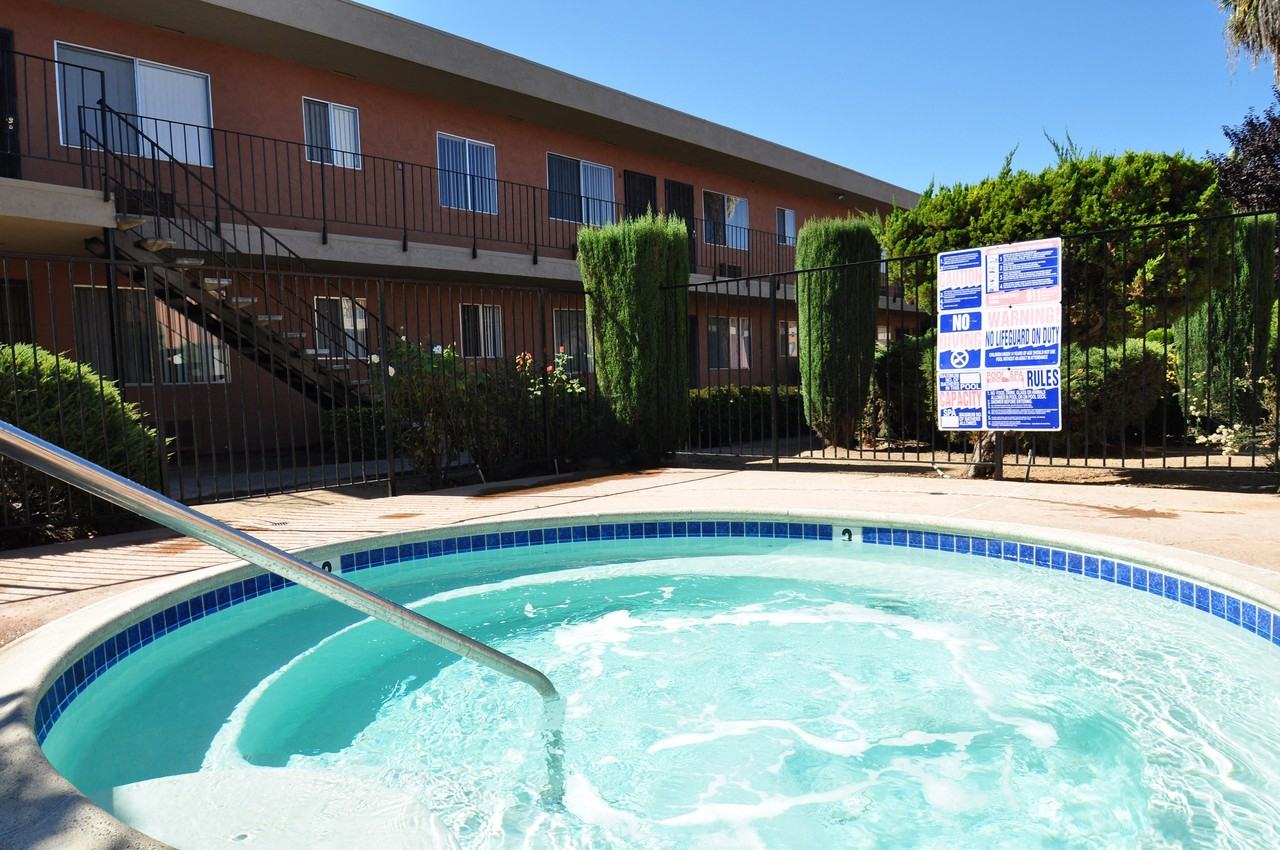 Ashwood Apartments - Photo 6 of 10