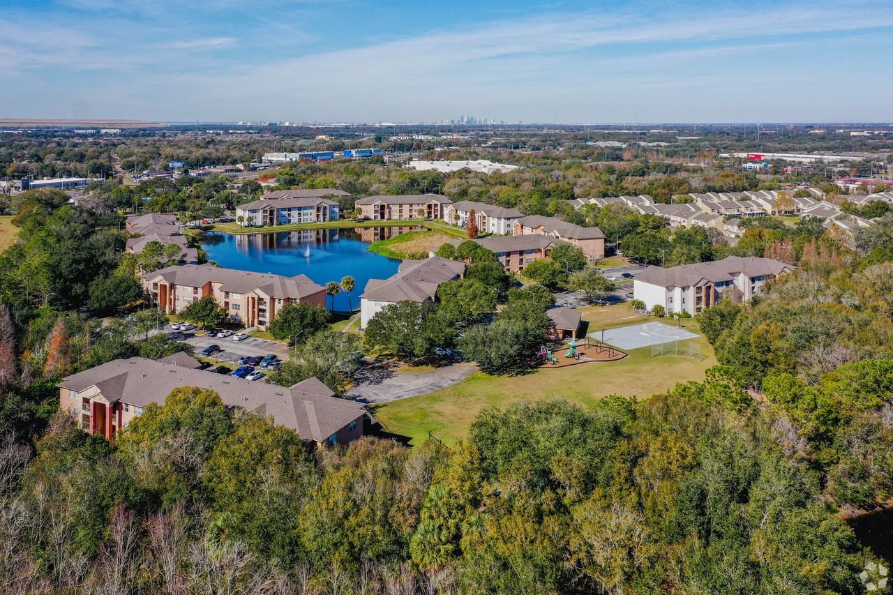 Reflections Apartments - Photo 3 of 27