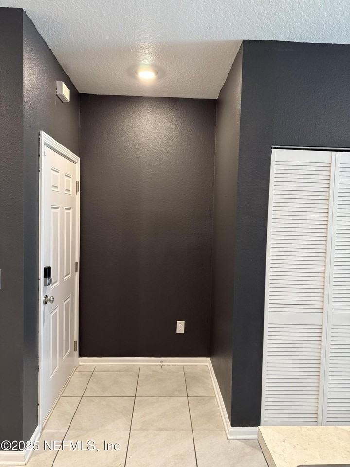 819 Observatory Pkwy - Photo 2 of 21