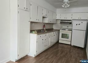 305 Green Ave - Photo 1 of 1