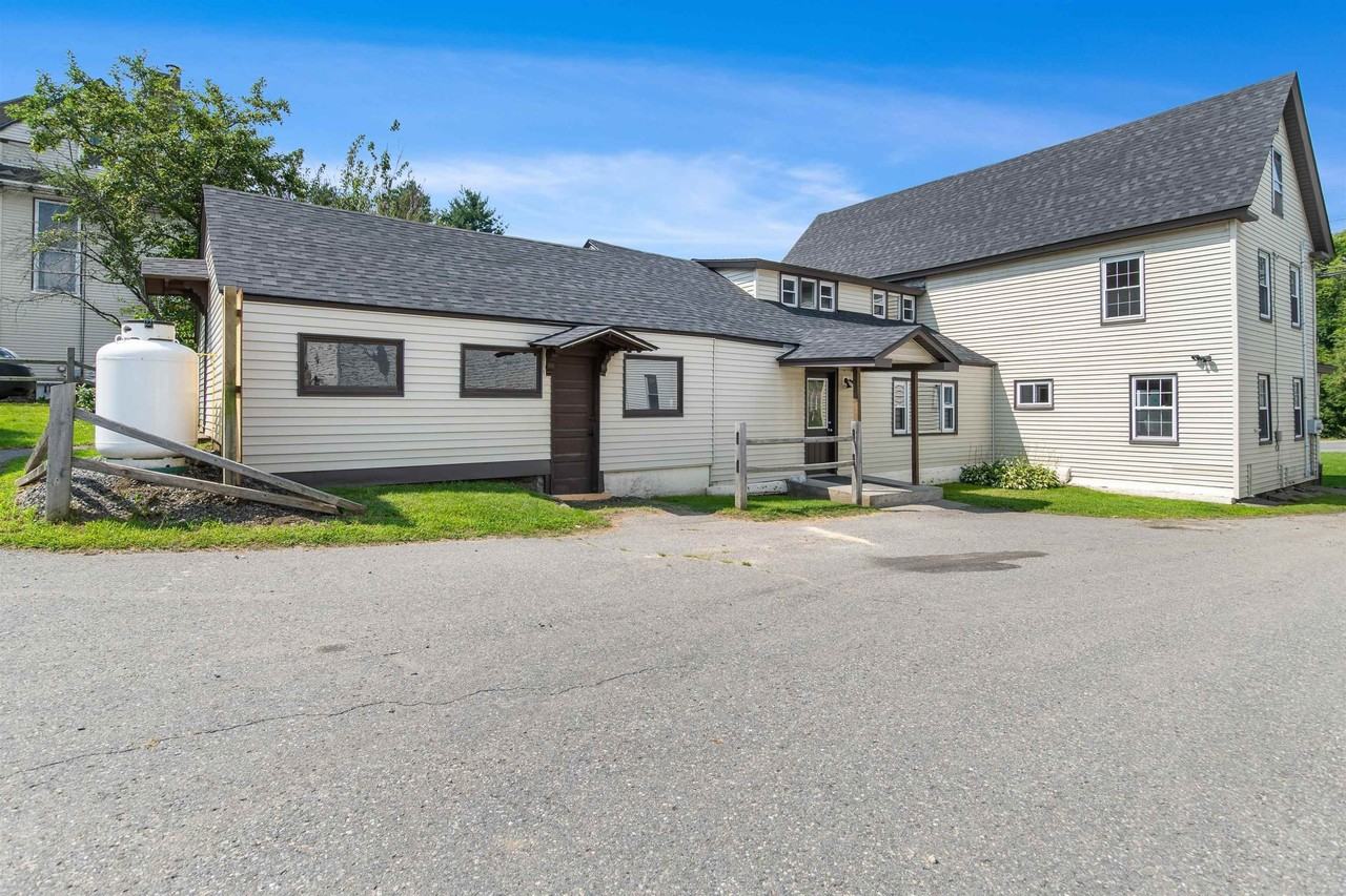 180 Main St #1N - Photo 3 of 18