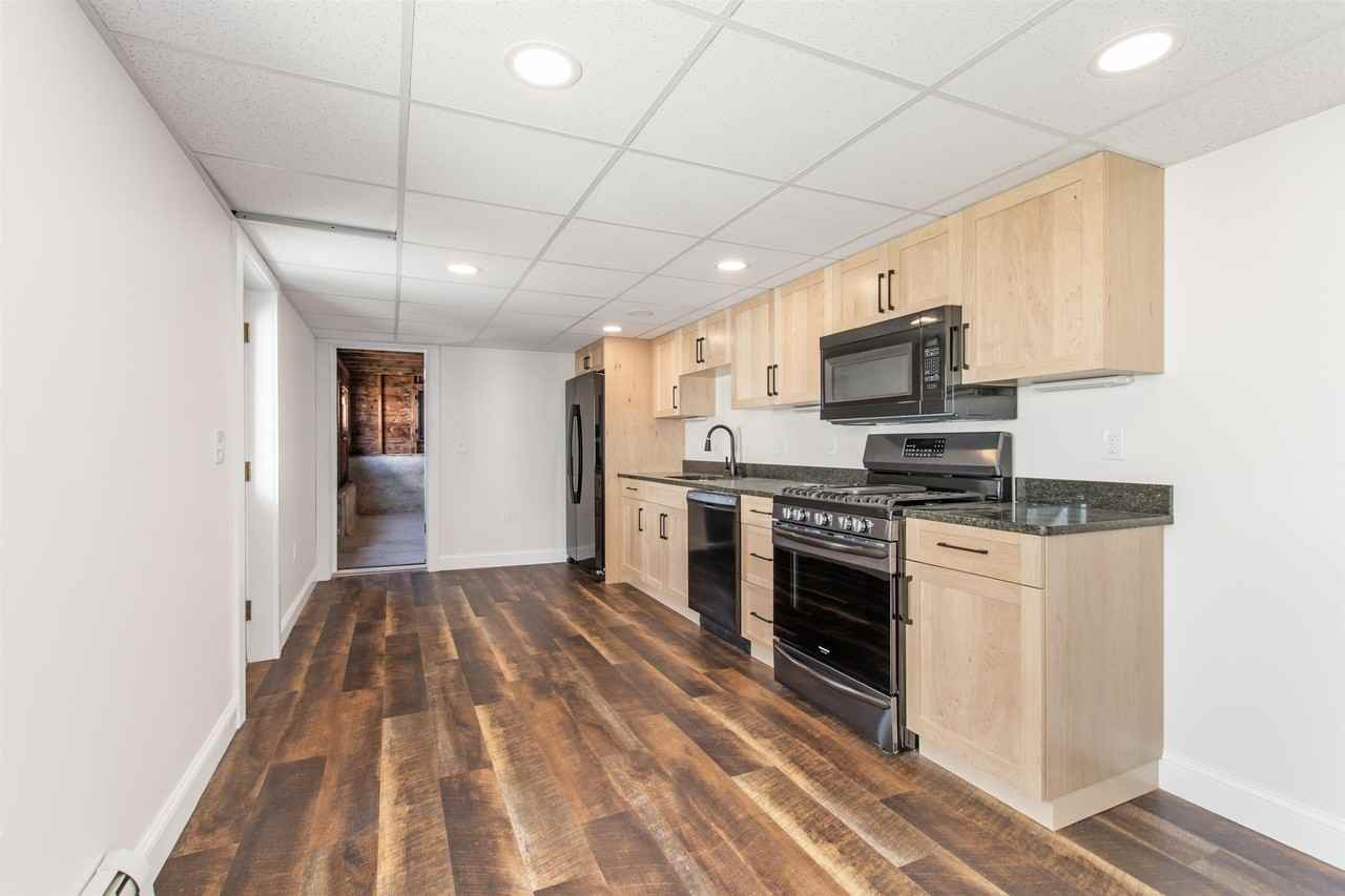 180 Main St #1N - Photo 4 of 18