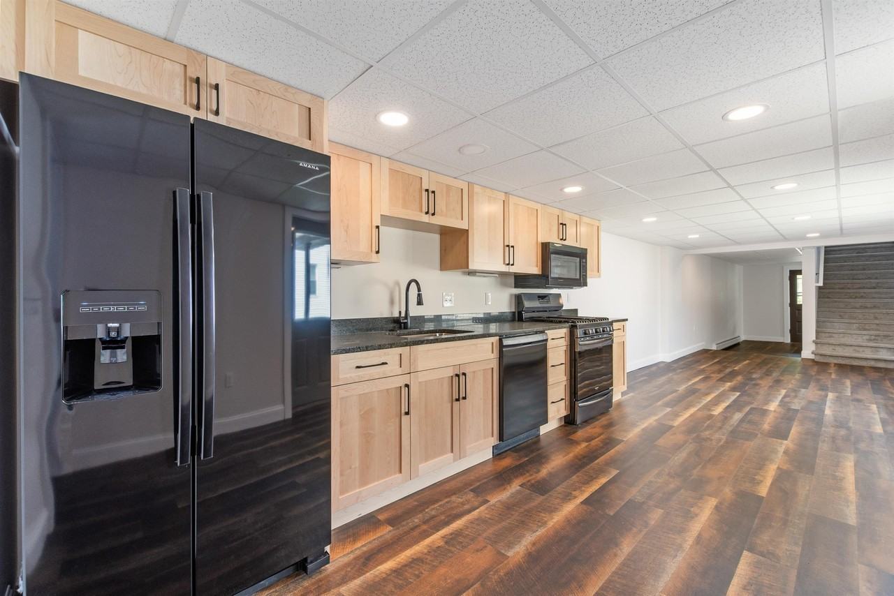 180 Main St #1N - Photo 5 of 18