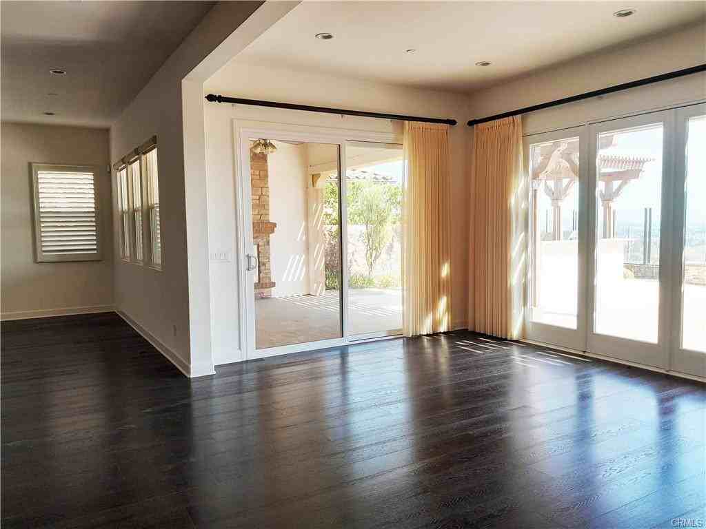 2432 E Kern River Ln - Photo 3 of 8