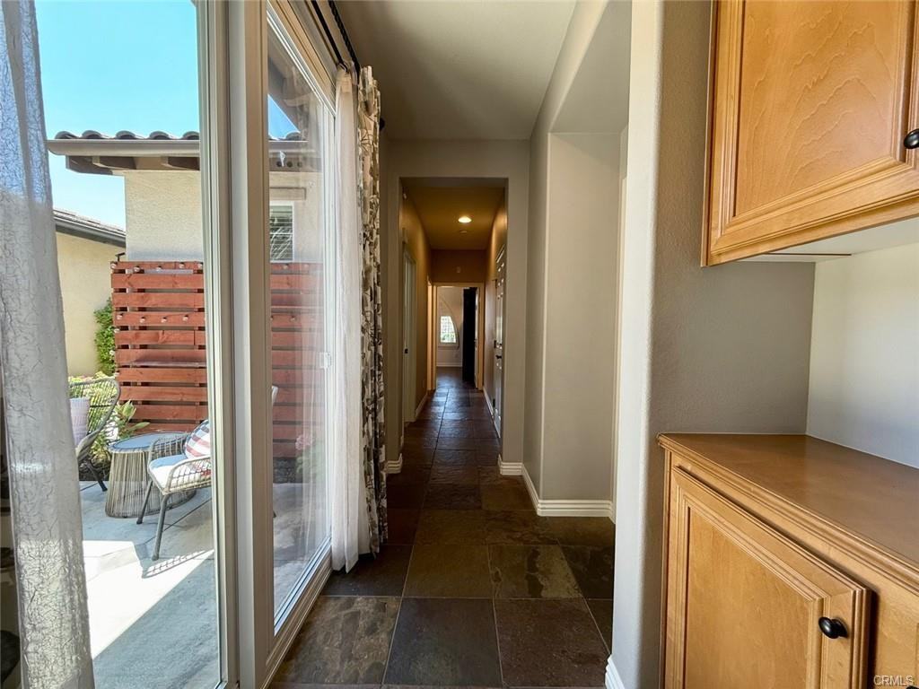 1 Stonegate - Photo 3 of 8