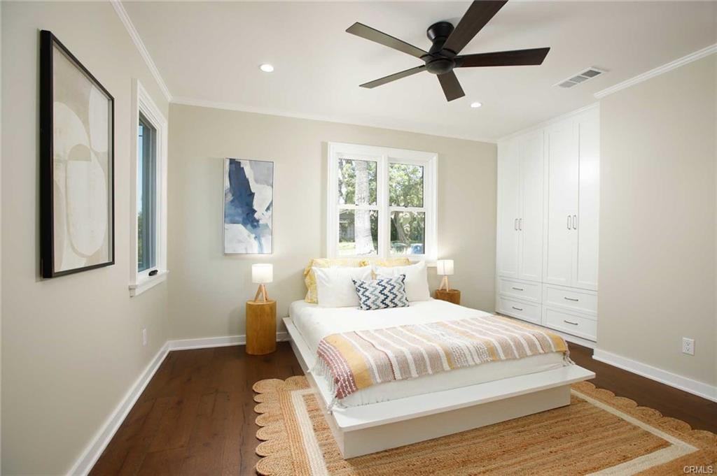 230 N Sunnyside Ave - Photo 3 of 8